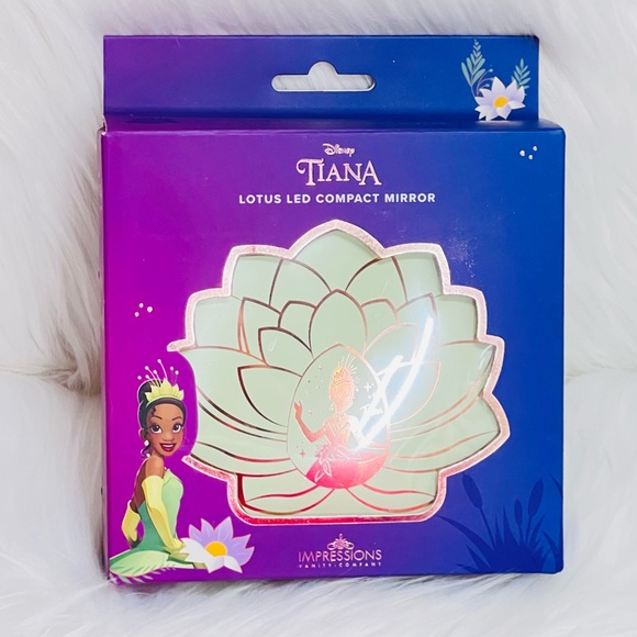 Tiana Lotus LED Compact Mirror